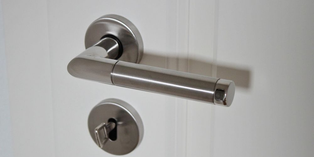 Baubeschlagproduktion im Juni 2025 deutlich unter dem Vormonat