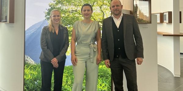 Hörmann und Dormakaba setzen Partnerschaft im Bereich Nachhaltigkeit fort